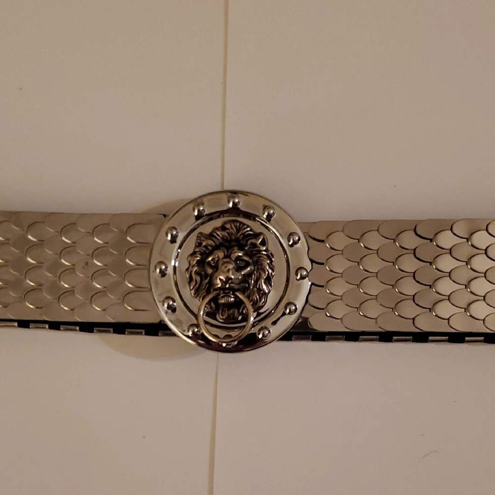 New Silver Metal Stretchy Belt with Decorative Lion Head Buckle Total Length 26